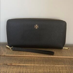 Tory Burch Black Wristlet Clutch